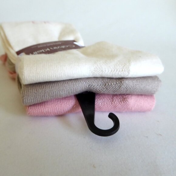 NEW CALVIN KLEIN WOMENS 3 PAIRS PACK EXTRA SOFT CREW SOCKS (ONE SIZE) - Picture 2 of 10